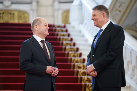 Bucharest, Romania. 3rd Apr, 2023: Olaf Scholz (L), Chancellor of Germany, speaks with Romanian President, Klaus Iohannis (R), at the beginning of the Romania-Germany-Moldova trilateral meeting at Cotroceni Palace, in Bucharest, Romania.のeditorial素材