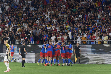 Bucharest, Romania. 29th Aug, 2024: Players of FCSB celebrate a goal during the UEFA Europa League, Play-offs 2nd leg football match between FCSB and LASK, at Steaua Stadium, in Bucharest.のeditorial素材