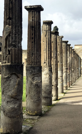 Columns, lined up in the ancient Roman city of Pompeii, near Naples. The city that was buried under volcanic ash during the eruption of Vesuvius.のeditorial素材