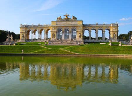 Austria - August 2008: Pavilion at SchÃ¶nbrunn Palace, Vienna, Austria.のeditorial素材