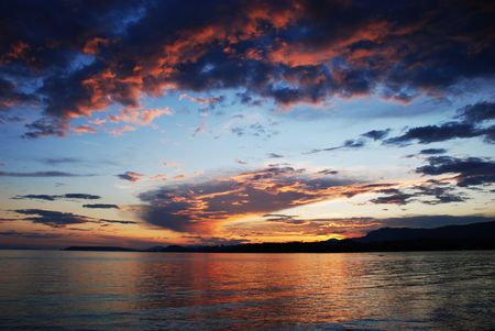 Evening sunset above the seaの写真素材