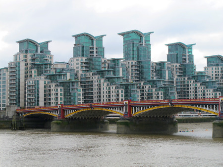 LONDON, ENGLAND - OCTOBER 2014: Boats on the river Thames at London.のeditorial素材