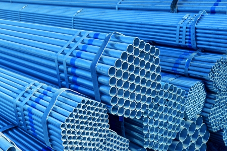 Bundles of steel pipe pile up together 