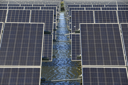 Solar photovoltaic panels and solar photovoltaic power generation systems