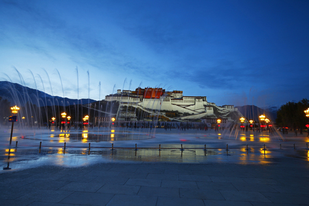 The potala palace at nightのeditorial素材