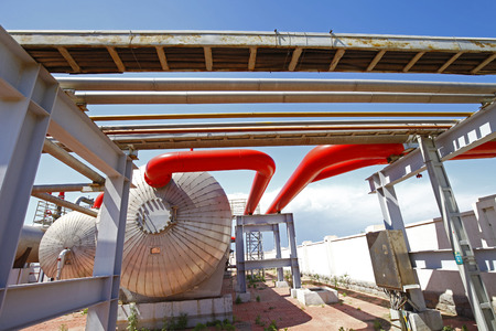 Oil pipes and valves