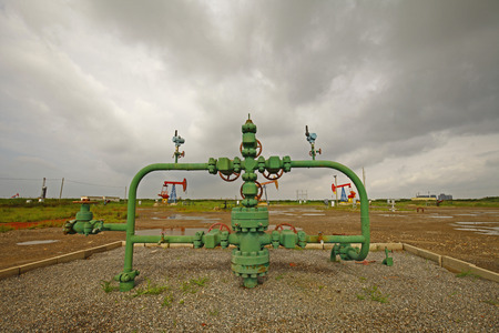 Oil pipes and valves