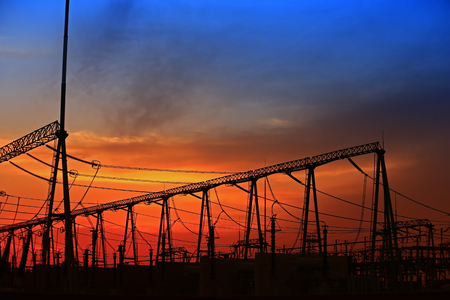 
Electric tower, silhouette at sunset

の写真素材