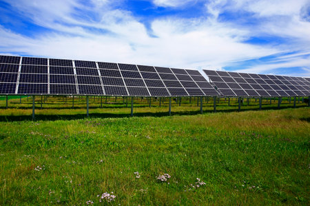 Solar photovoltaic panels and solar photovoltaic power generation systems