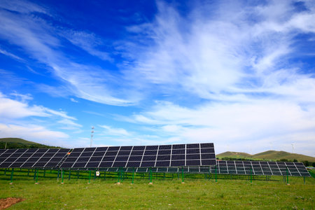 Solar photovoltaic panels and solar photovoltaic power generation systems