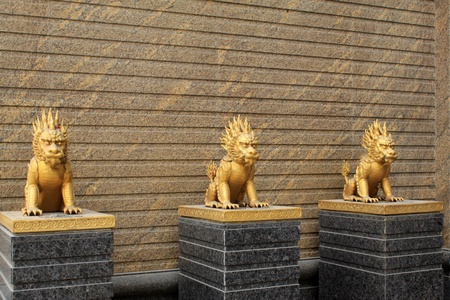 close up of golden statue の写真素材