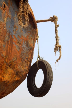 closeup of ship's rail on the tyres の写真素材