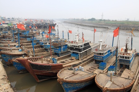 ships in the fishing port terminal in northern chinaのeditorial素材