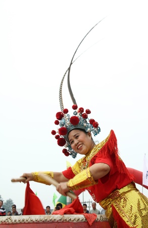 ornate women beat drums shows in north chinaのeditorial素材