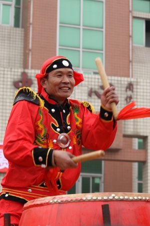 February 28, 2010  Beat drums shows arts percussion, during the Spring Festival, on the street, north china  のeditorial素材