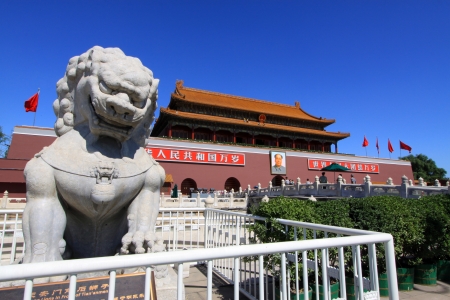 Tiananmen tower and stone lion landscape architecture, in Forbidden City, Beijingのeditorial素材