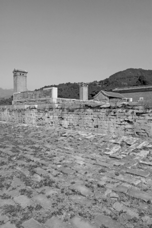 ZUNHUA - MAY 11: Ancient architecture scenery in the Eastern Royal Tombs of the Qing Dynasty on May 11, 2013, Zunhua, Hebei Province, china.のeditorial素材