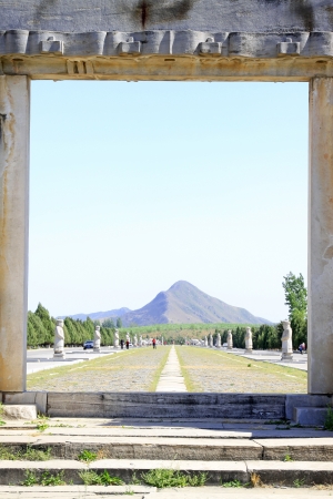 ZUNHUA - MAY 11: Dragon and Phoenix Gate in the Eastern Royal Tombs of the Qing Dynasty on May 11, 2013, Zunhua, Hebei Province, china.
のeditorial素材