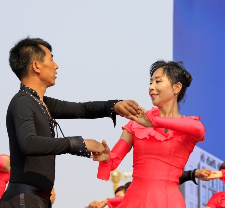 LUANNAN - JUNE 12: Fitness dance sports performance on the stage on JUNE 12, 2013, Luannan, Hebei Province, China.
のeditorial素材