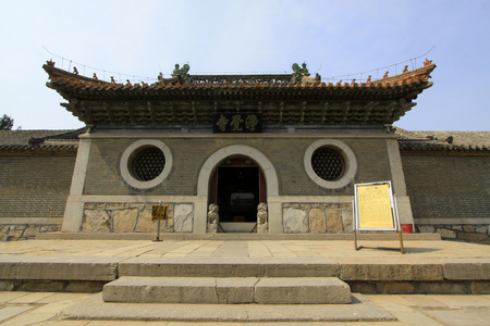 YUTIAN MAY 18ï¼Gate building scenery of Jijue Temple on may 18, 2014, Yutian county, Hebei Province, China.		
のeditorial素材