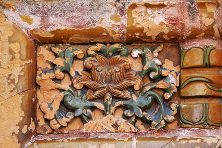 ZUNHUA MAY 18ï¼Colored glaze carving in the Eastern Tombs of the Qing Dynasty on may 18, 2014, Zunhua county, Hebei Province, China.		のeditorial素材