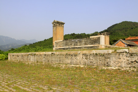 ZUNHUA MAY 18: debris ruins of ancient buildings architecture, Eastern Tombs of the Qing Dynasty on may 18, 2014, Zunhua county, Hebei Province, China.	
のeditorial素材