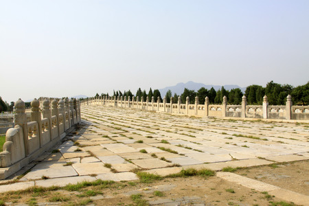 ZUNHUA MAY 18: traditional Chinese style stone bridge landscape architecture, Eastern Tombs of the Qing Dynasty on may 18, 2014, Zunhua county, Hebei Province, China.	
のeditorial素材