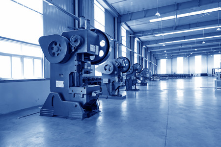 TANGSHAN CITY - MAY 28: Large machinery and equipment in a production workshop, on may 28, 2014, Tangshan city, Hebei Province, China
のeditorial素材