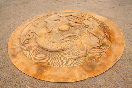LUAN COUNTY - NOVEMBER 23: Dragon stone carving, Luanzhou city, on november 23, 2014, Luan County, Hebei Province, Chinaのeditorial素材