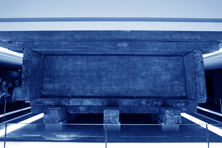 Changsha City, April 12: Mawangdui Han tomb Unearthed relic - coffin on April 12, 2012, Changsha City, Hunan, Chinaのeditorial素材