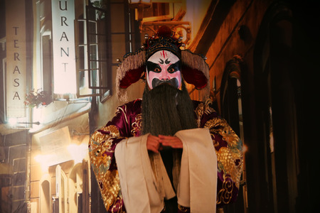 LUANNAN  COUNTY - DECEMBER 13: Chinese traditional PingJu character showing classical costumes, on december 13, 2014, Luannan County, Hebei Province, Chinaのeditorial素材