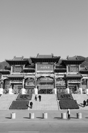 JI COUNTY - APRIL 5: Traditional Chinese style of memorial arch in Panshan Mountain scenic spot, April 5, 2014, ji county, tianjin, China.のeditorial素材