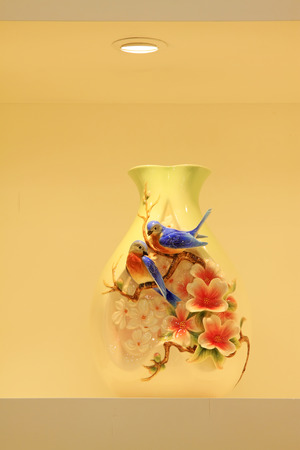 Chinese ceramic arts and crafts