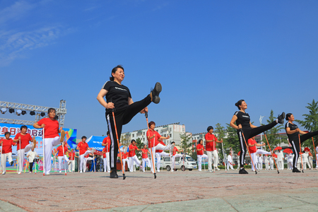Luannan County - August 8, 2017: Aerobics show in a park, Luannan County, Hebei Province, china.
のeditorial素材