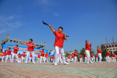 Luannan County - August 8, 2017: Aerobics show in a park, Luannan County, Hebei Province, china.
のeditorial素材