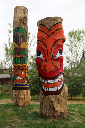 Taiwan aboriginal art totem pole

のeditorial素材
