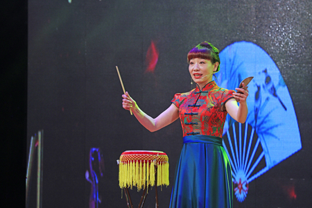 Luannan county - February 9, 2018: Chinese folk drumming shows on stage, luannan county, hebei province, China.のeditorial素材