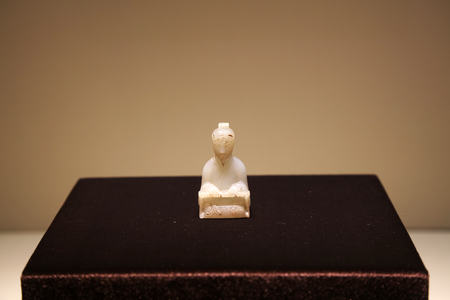 Jade Wares of Ancient China in museumのeditorial素材