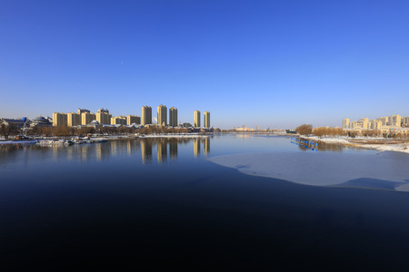 City park snow scene, tangshan, China.のeditorial素材