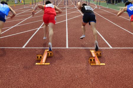 100 sprint startの写真素材