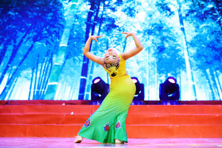 Luannan County - January 27, 2019: Girls dance on stage, Luannan County, Hebei Province, Chinaのeditorial素材