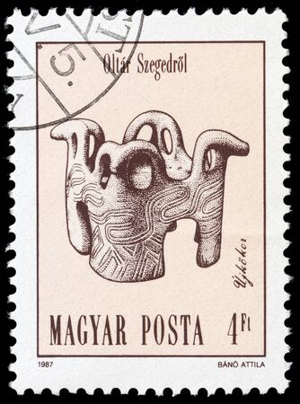 HUNGARY - CIRCA 1987: stamp printed by Hungary, shows Urn, Neolithic and Copper Age Artefact, circa 1987のeditorial素材
