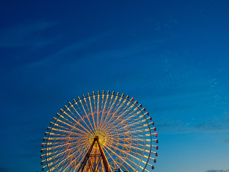 Osaka port lit up the Tempozan giant Ferris wheelのeditorial素材