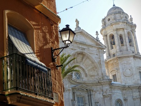 An Andalusian balcony in the foreground with Cadiz in Spainのeditorial素材