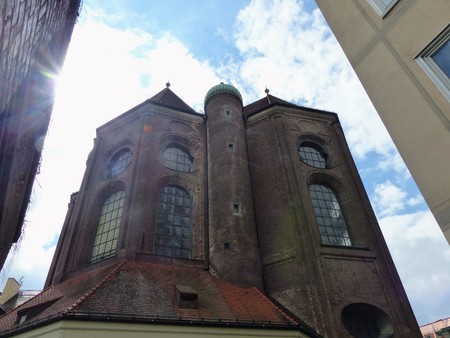 Back from the Peter church seen from the lower part in Munich, Germanyのeditorial素材