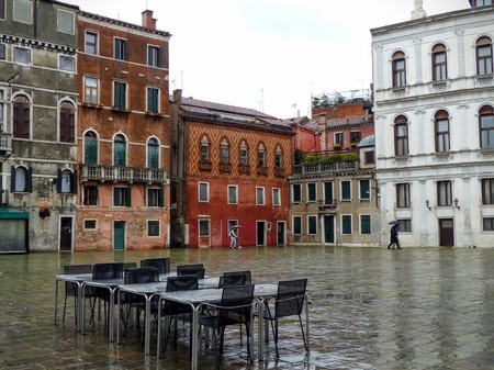 Empty Venice square on a rainy day, Italy.のeditorial素材