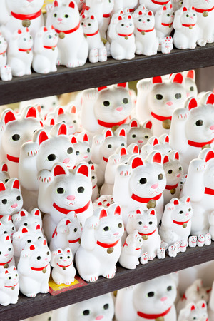 Maneki neko also known as chinese fortune catのeditorial素材