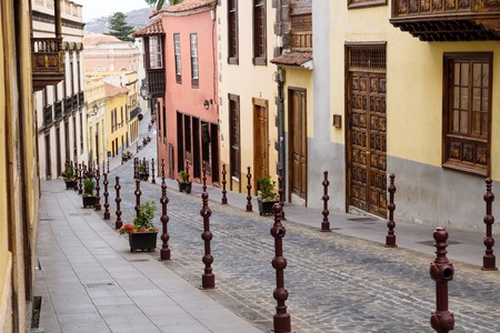 Cobbled street with colourful houses in La Orotava, Tenerife, Canary Islands, Spainの写真素材