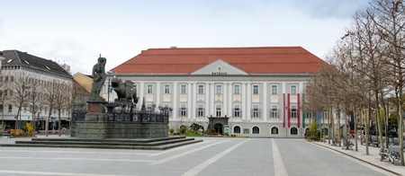 Klagenfurt Austria April 2012:Lindworm Fountain のeditorial素材