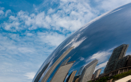 Reflection of a Chicago buildings in a Chicago Bean Cloud Gateのeditorial素材